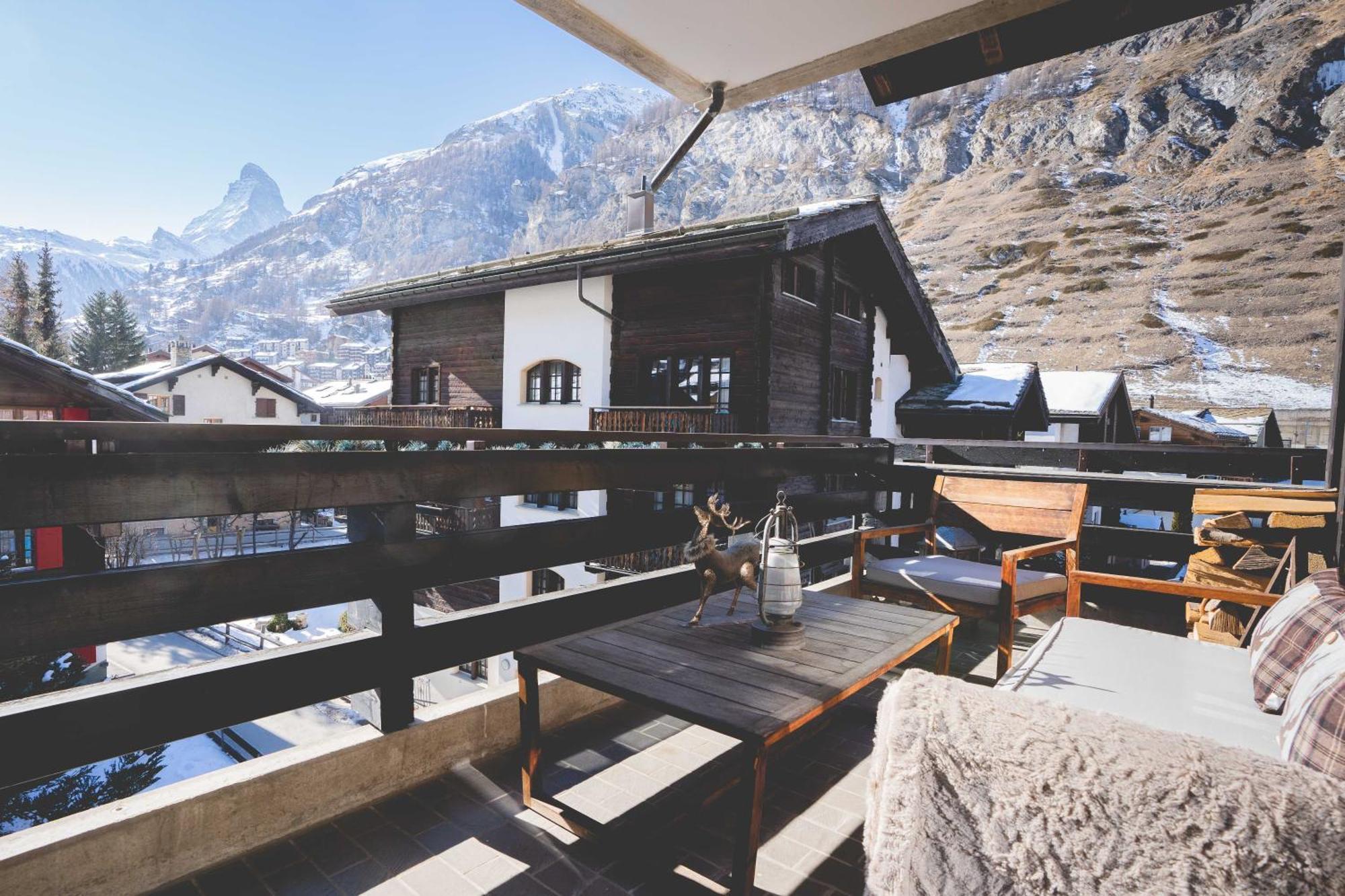 Stylish Home With Matterhorn View In The Center ツェルマット エクステリア 写真